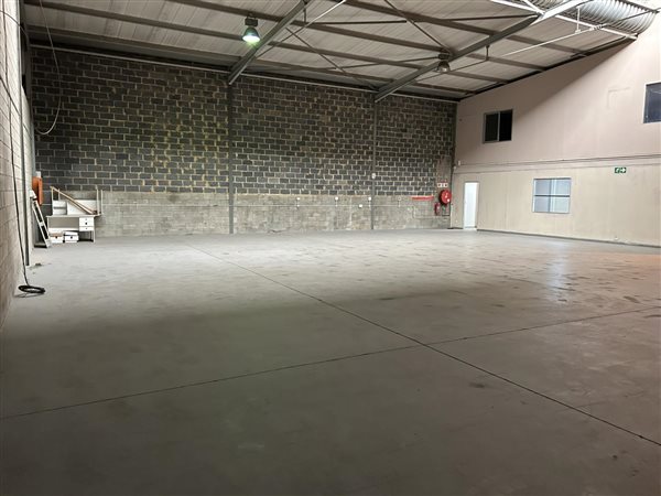 519  m² Industrial space