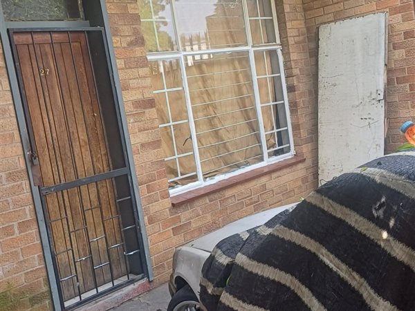 6 Bedroom House 6 Bedroom House