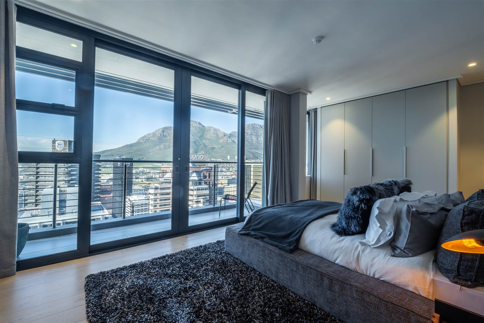 4 Bed Penthouse in Cape Town City Centre photo number 22