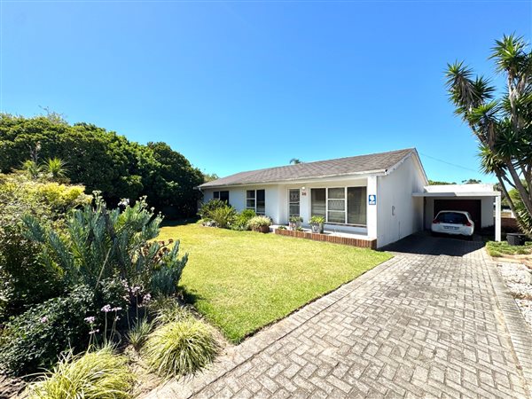 4 Bedroom House 4 Bedroom House