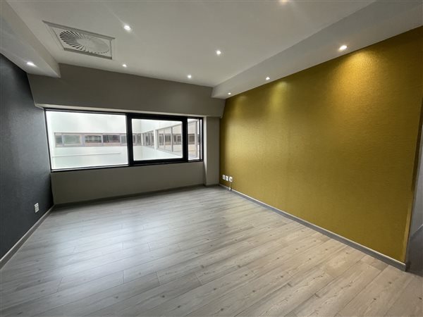 176  m² Commercial space in Killarney