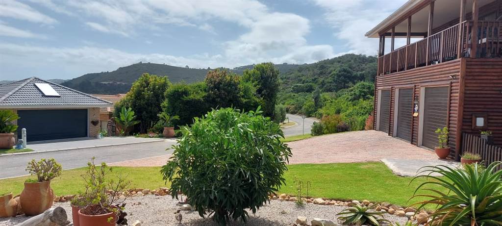 783 m² Land available in Dolphin Creek Golf Estate photo number 12