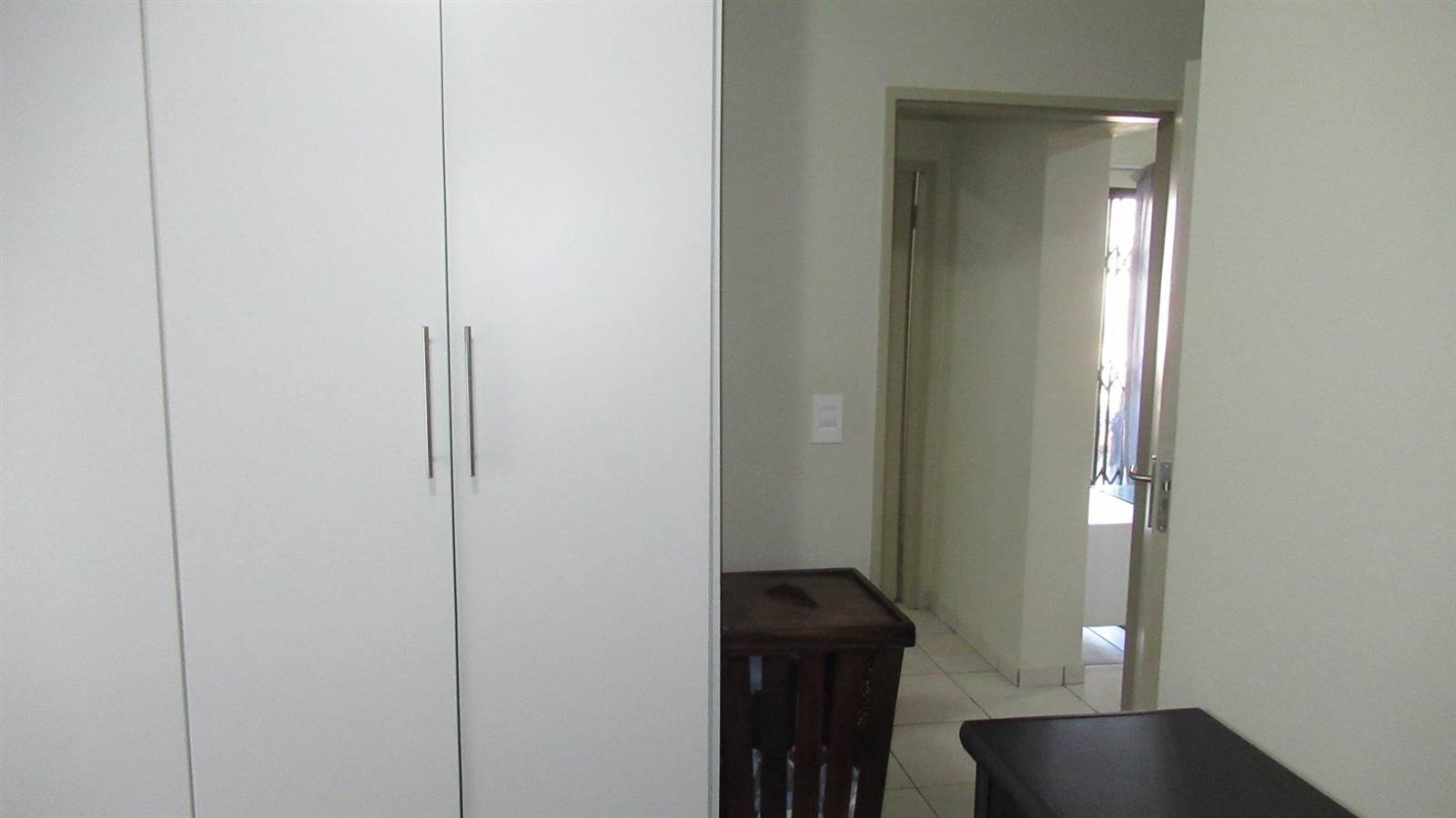 2 Bed Townhouse in Benoni AH photo number 4
