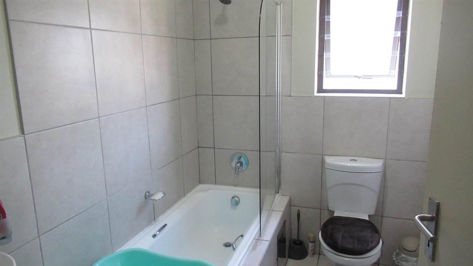 2 Bed Townhouse in Benoni AH photo number 5