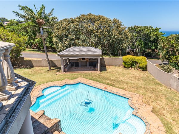 6 Bed House in Blythedale Beach