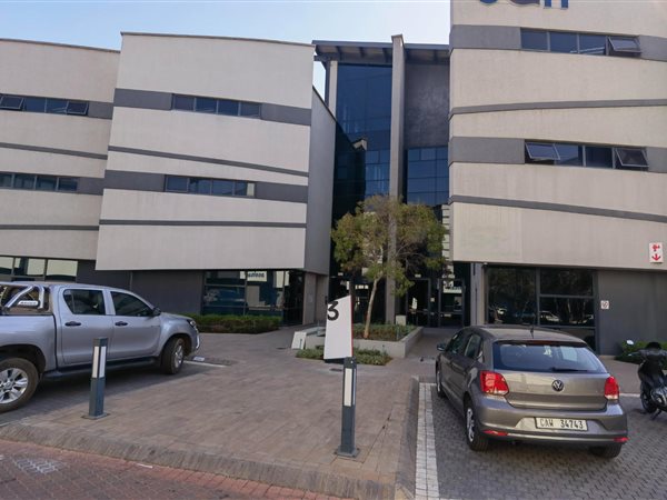 600  m² Commercial space