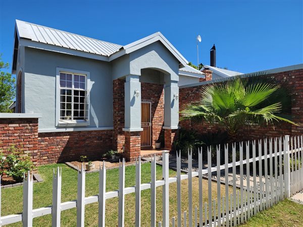 3 Bedroom Townhouse 3 Bedroom Townhouse