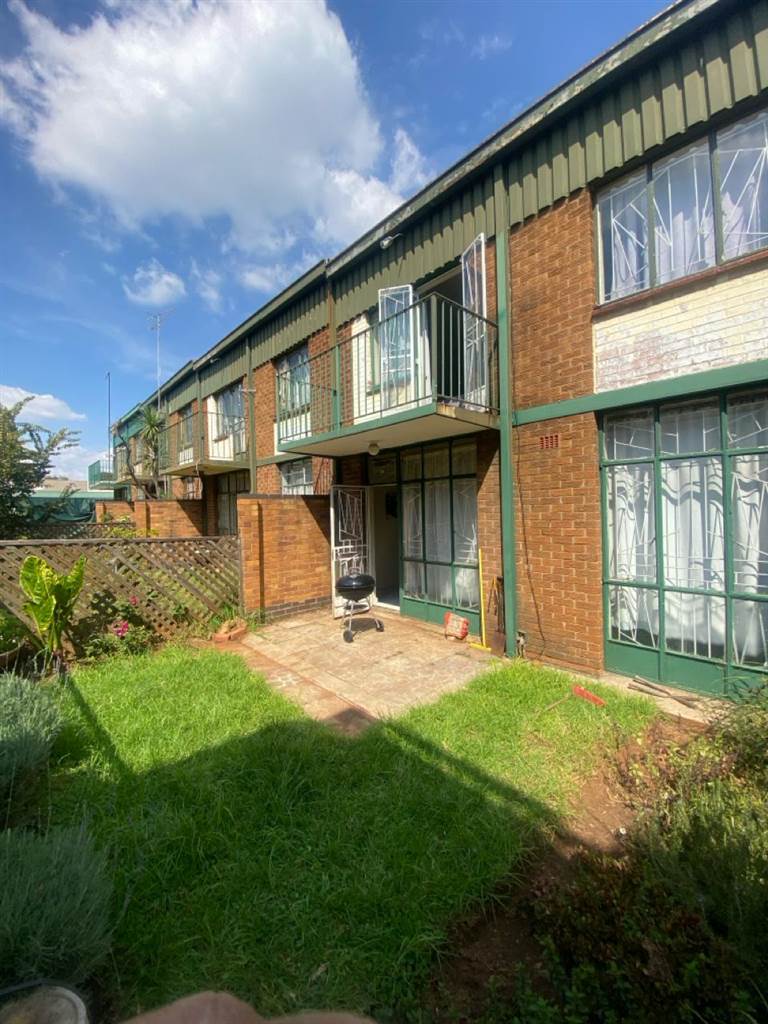 2 Bed Apartment in Witfield photo number 1
