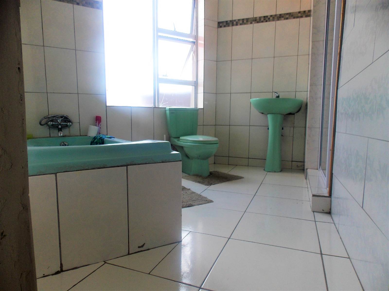 4 Bed House in Serala View photo number 28