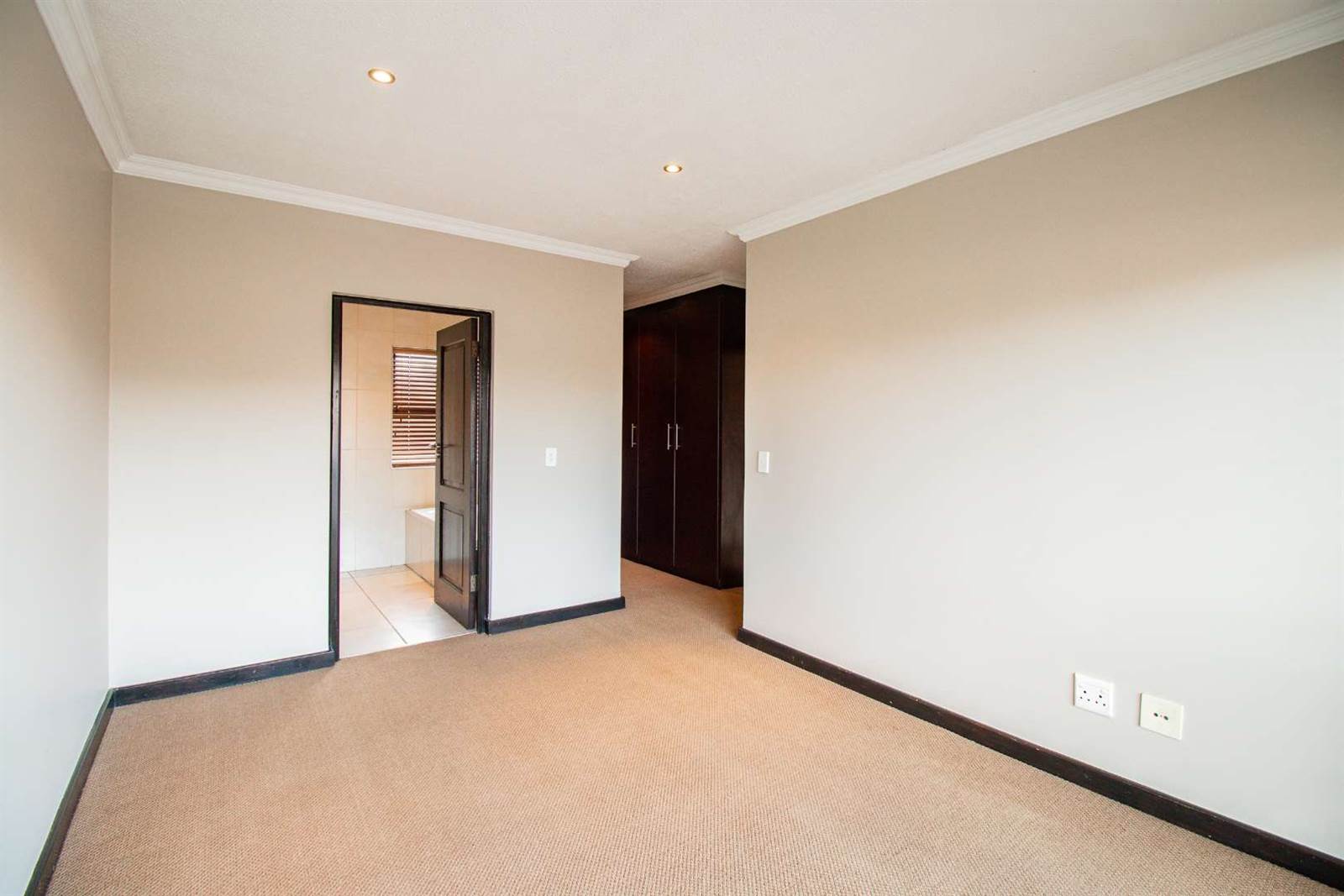 2 Bed Apartment in Ebotse Estate photo number 20