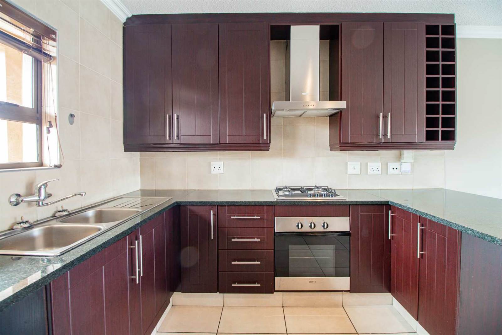 2 Bed Apartment in Ebotse Estate photo number 6