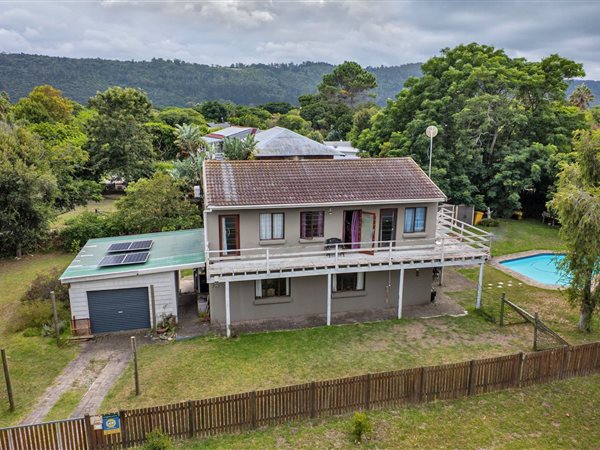 4 Bedroom House 4 Bedroom House