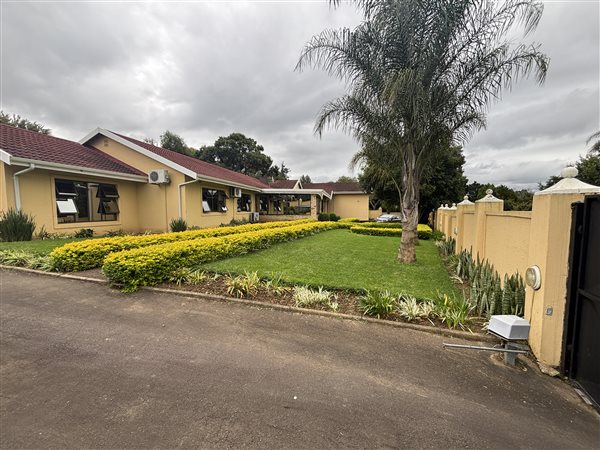 4 Bedroom House 4 Bedroom House