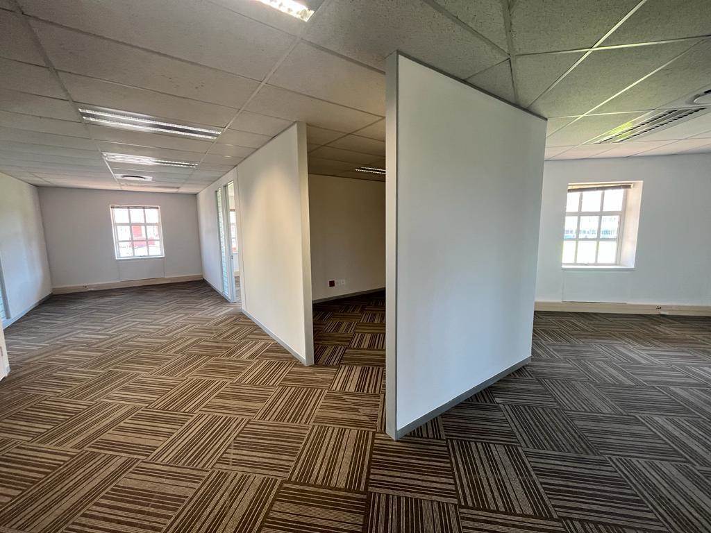470  m² Commercial space in Bryanston photo number 18