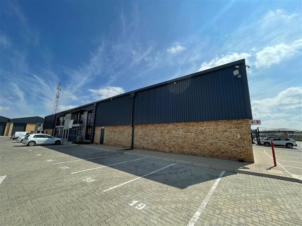 515  m² Industrial space