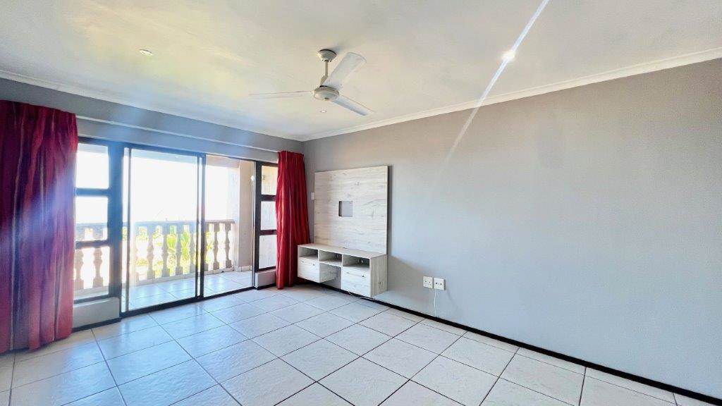 2 Bed Apartment in Uvongo photo number 9