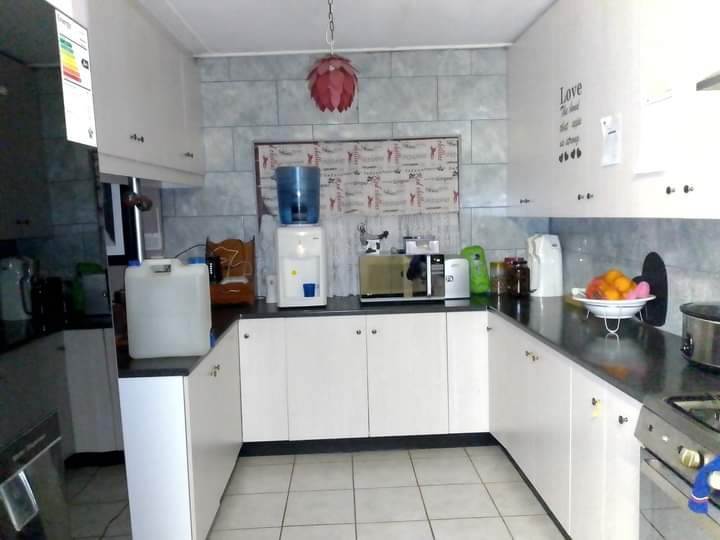 5 Bed House in Mooinooi photo number 3