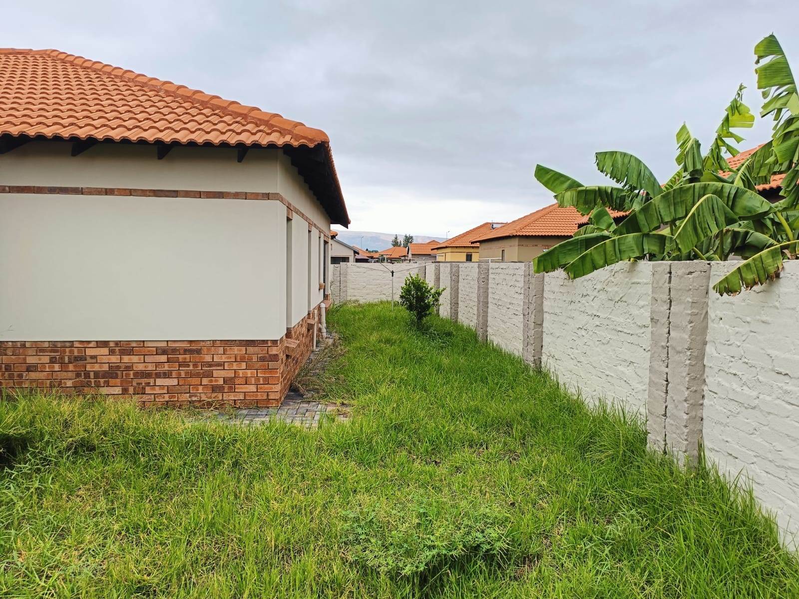 3 Bed Townhouse in Waterkloof East photo number 30