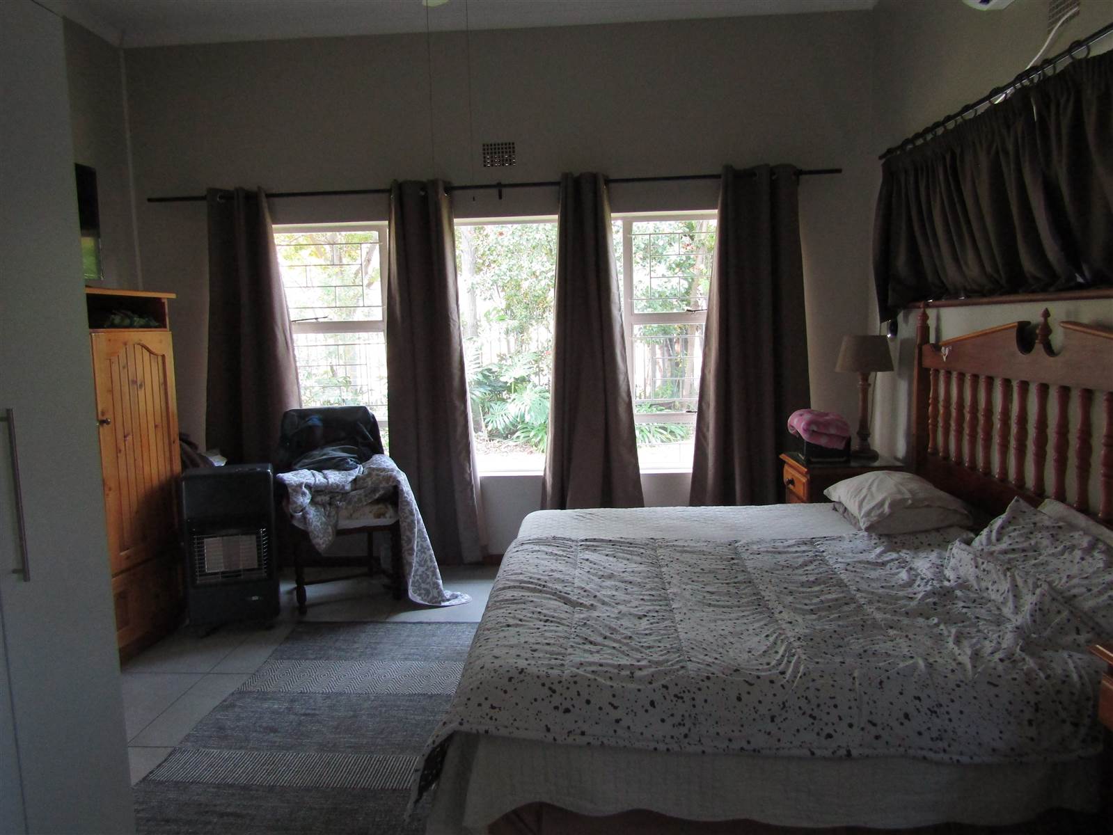 3 Bed House in Van Riebeeck Park photo number 19
