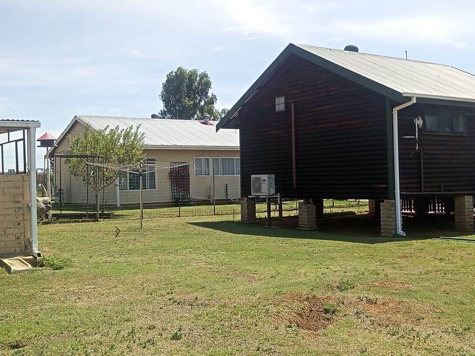 3 Bed House in Bloemfontein Farms photo number 21