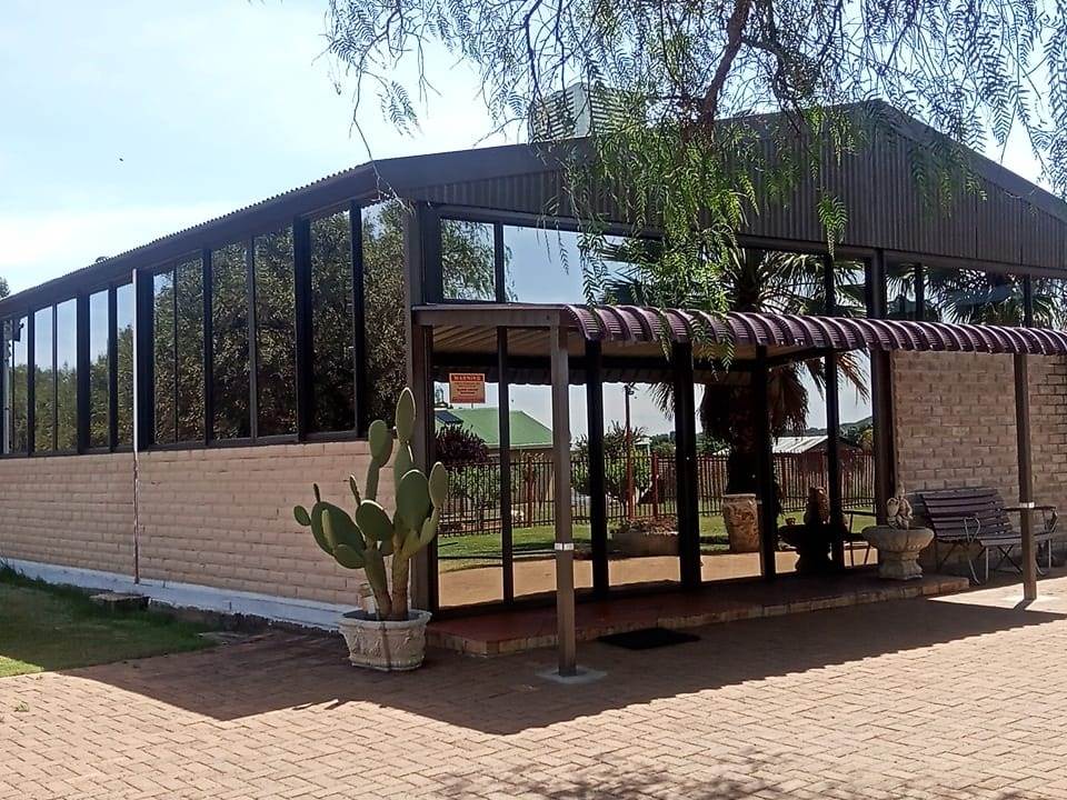 3 Bed House in Bloemfontein Farms photo number 3