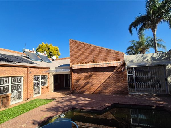 3 Bedroom House 3 Bedroom House