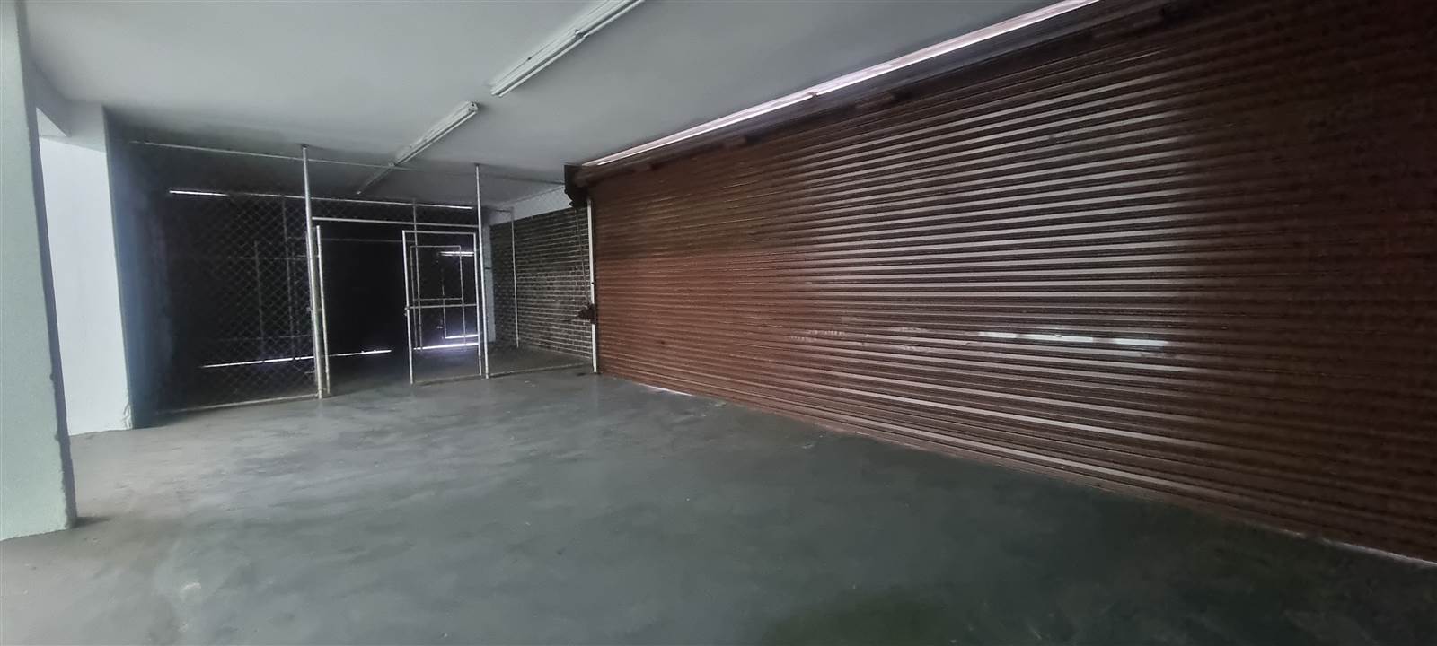 300  m² Commercial space in Greyville photo number 2