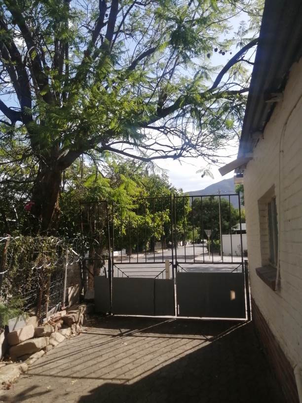 3 Bed House in Graaff Reinet photo number 25