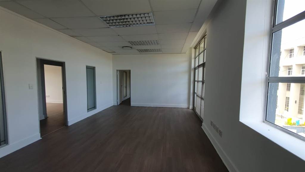 315  m² Commercial space in Lydiana photo number 6