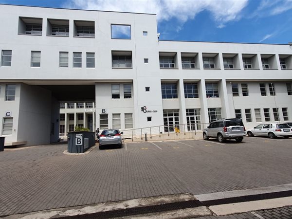 315  m² Commercial space