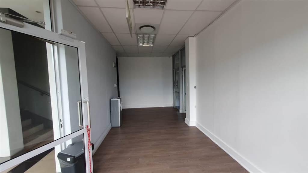 315  m² Commercial space in Lydiana photo number 4