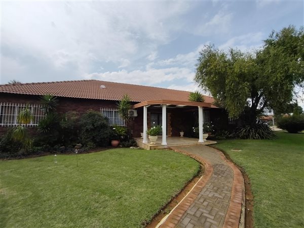 2 ha Smallholding 2 ha Smallholding