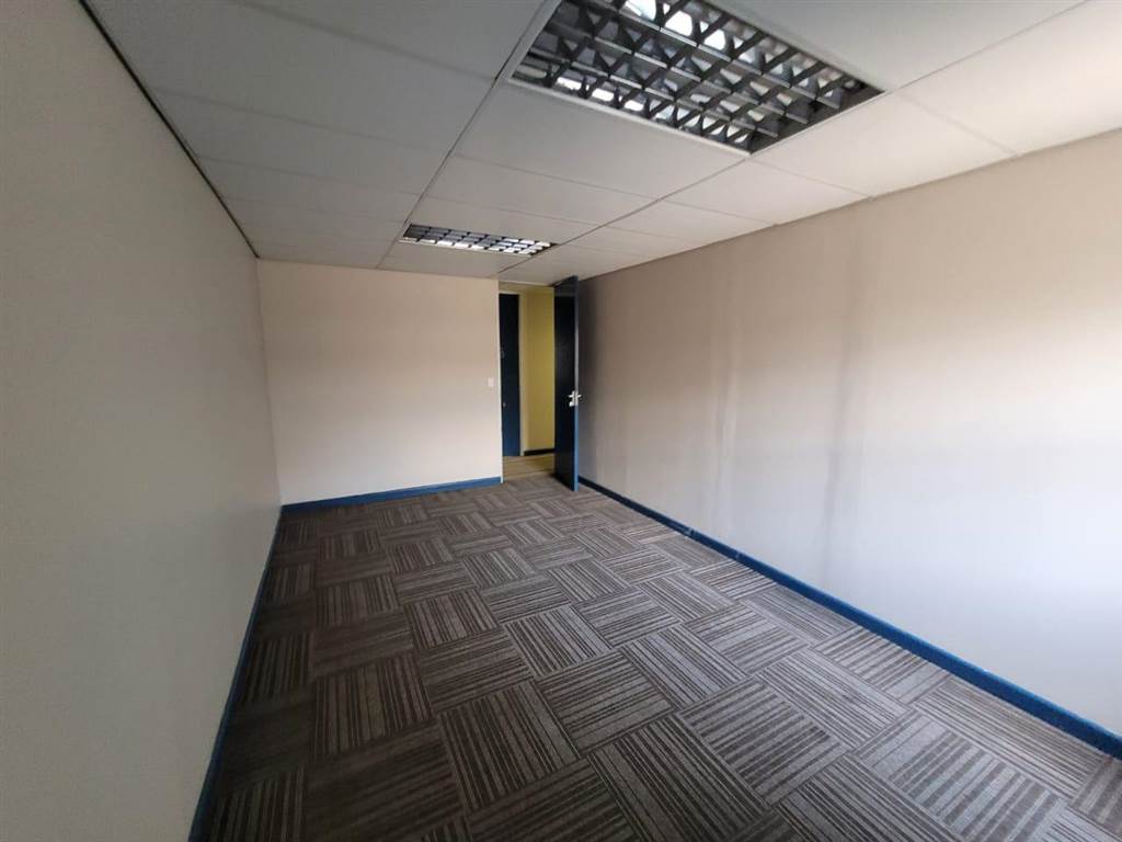 26  m² Commercial space in Kempton Park Central photo number 10