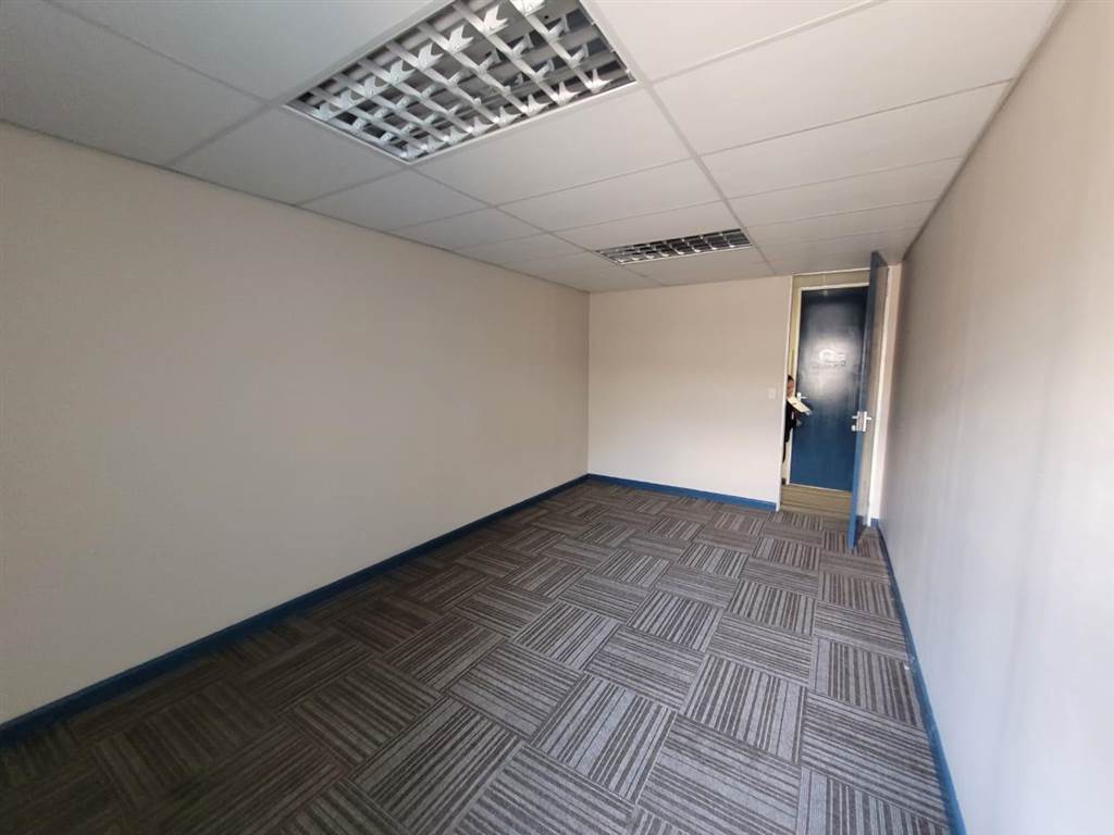 26  m² Commercial space in Kempton Park Central photo number 11