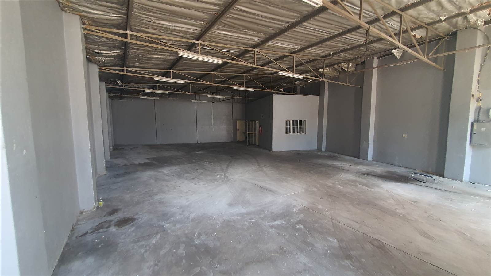 150  m² Industrial space in Denver photo number 30