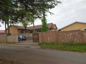 House in Bellair
