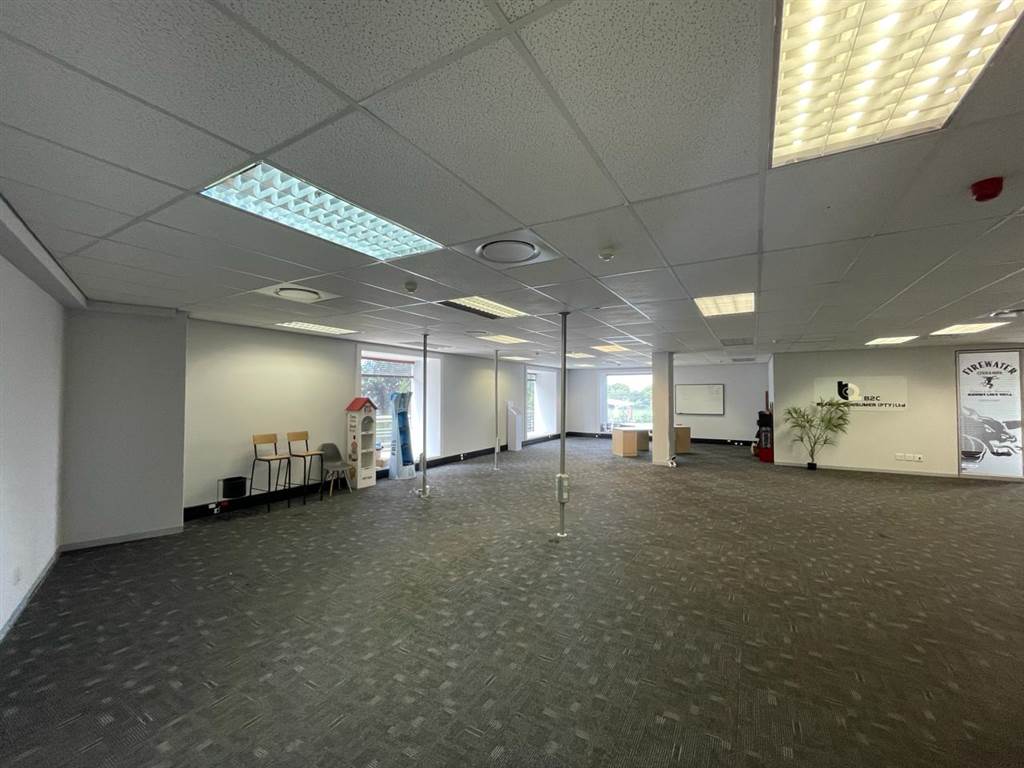 386  m² Commercial space in Illovo photo number 10