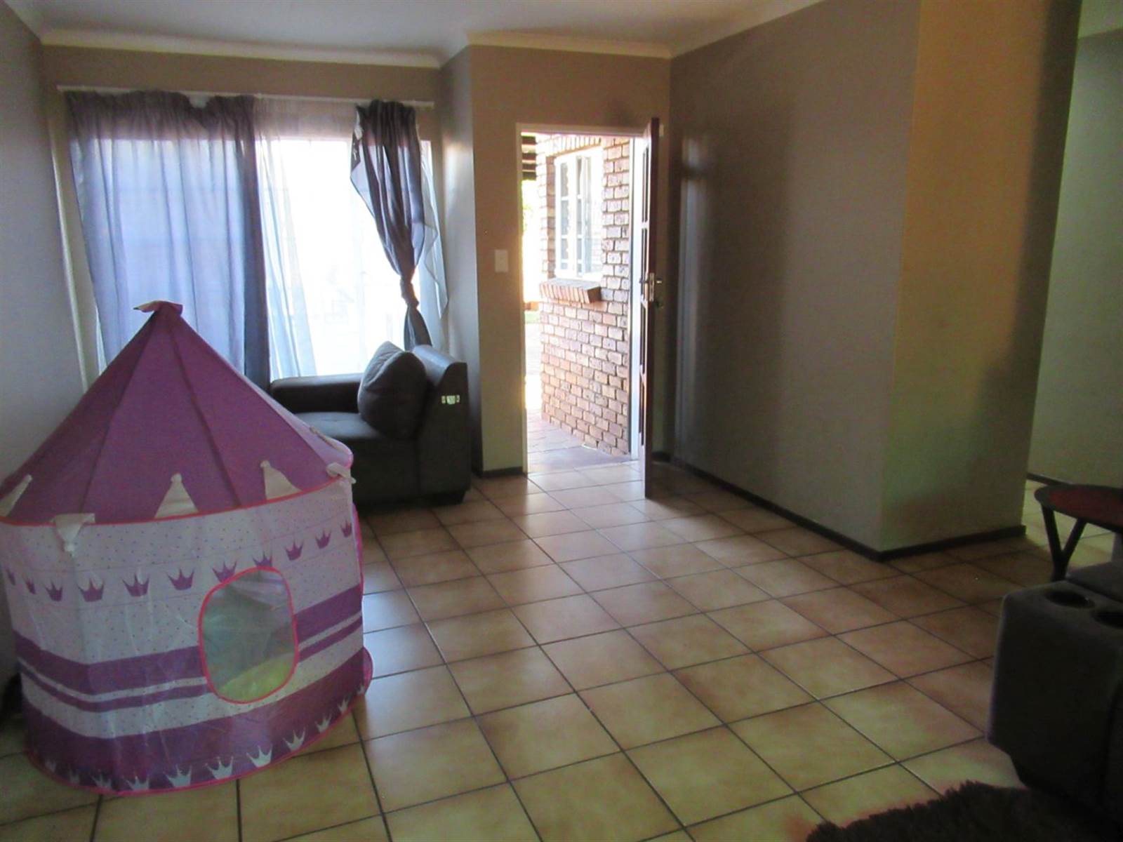 3 Bed House in Rooihuiskraal North photo number 7