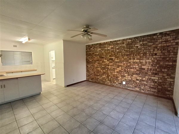 1 Bedroom Flat 1 Bedroom Flat