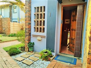 3 Bed Duplex in Mayville