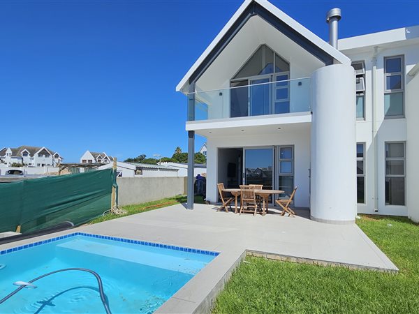 2 Bedroom Townhouse 2 Bedroom Townhouse