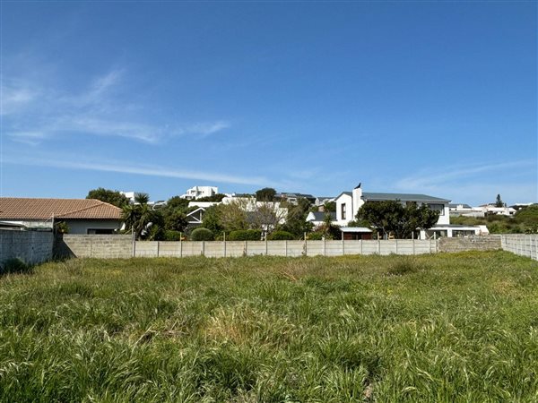 605 m² Land