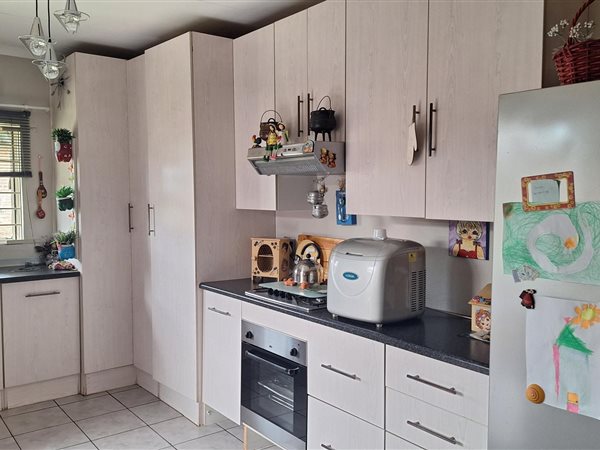4 Bedroom House 4 Bedroom House