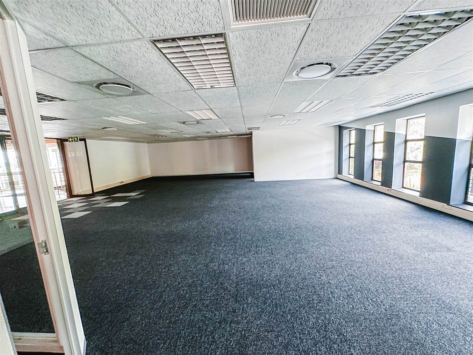 242  m² Commercial space in Hurlingham photo number 20