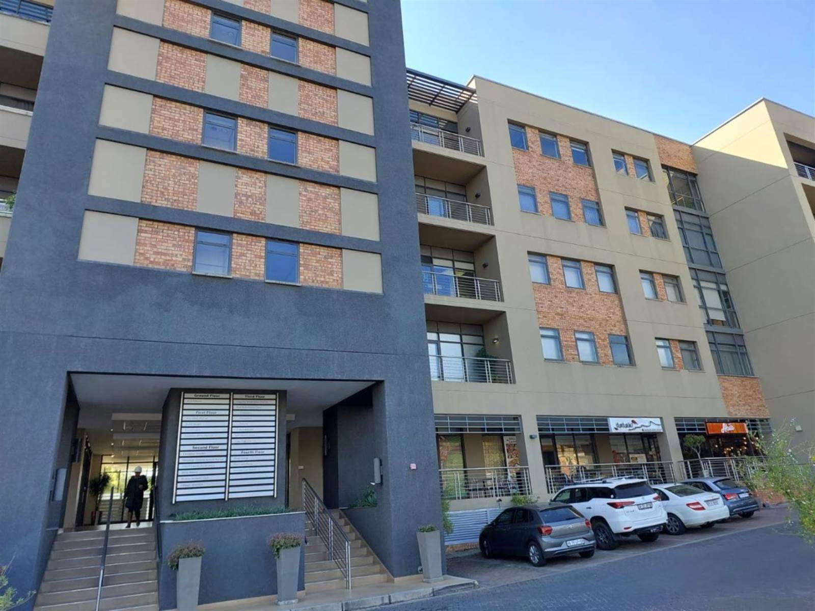 337  m² Commercial space in Fourways photo number 1