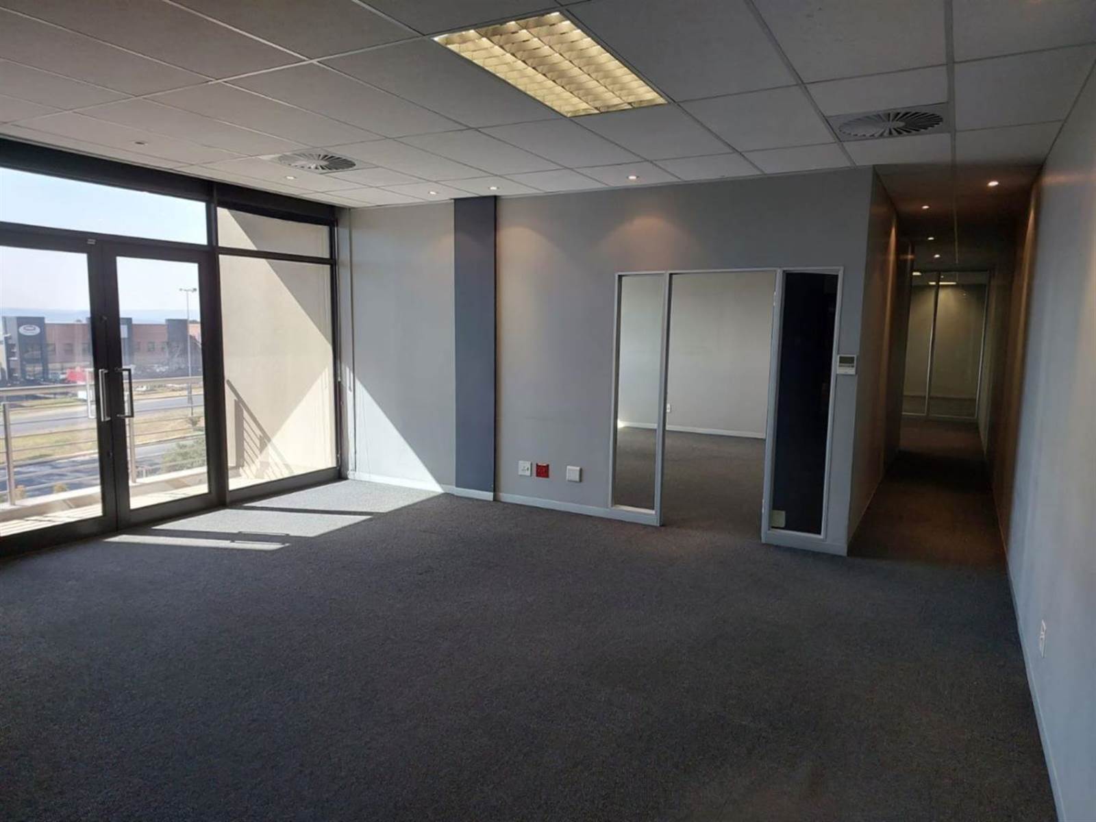 337  m² Commercial space in Fourways photo number 3