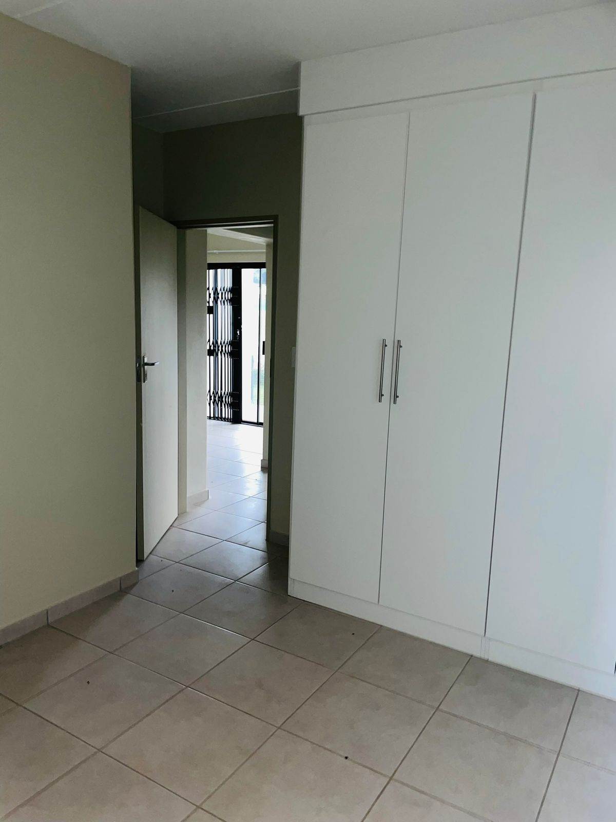 2 Bed Apartment in Benoni North photo number 10