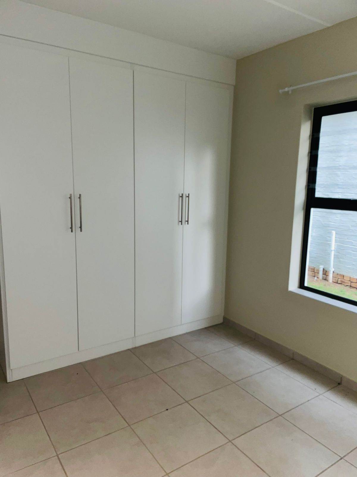 2 Bed Apartment in Benoni North photo number 7