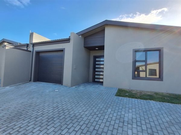 3 Bedroom Townhouse 3 Bedroom Townhouse