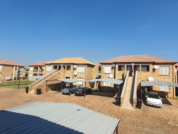 2 Bedroom Townhouse 2 Bedroom Townhouse